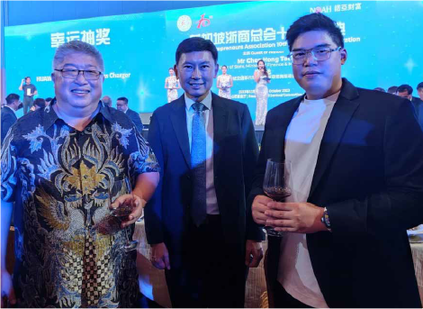 徐芳达先生<p>（新加坡国家发展部长）