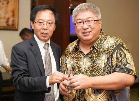 肖江华先生<p>（新加坡中国文化中心兼中国驻新加坡旅游办事处前主任）